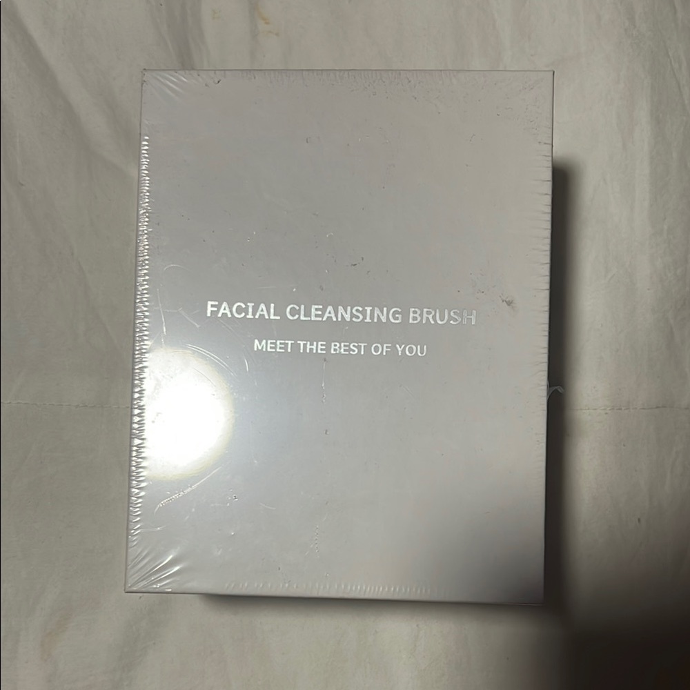 Facial Cleansing Brush - White